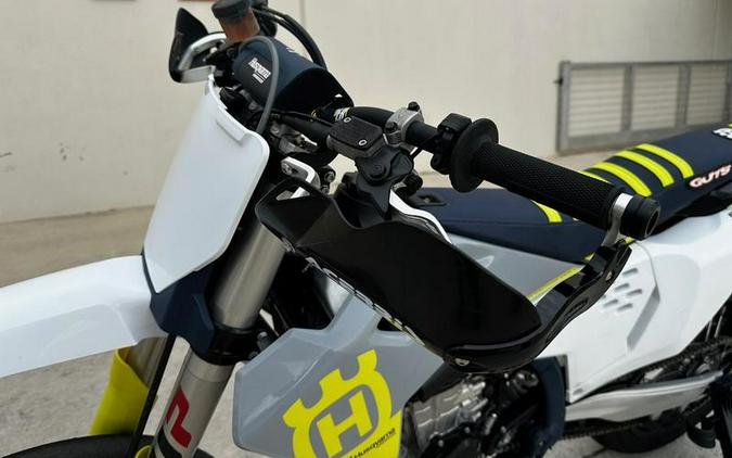 2023 Husqvarna® FS 450