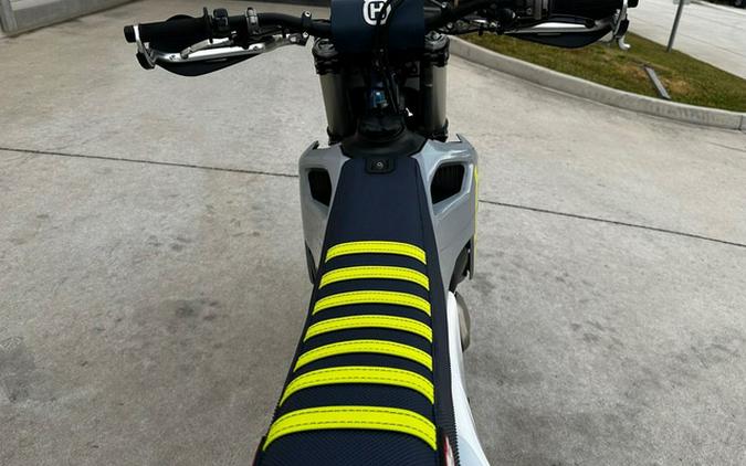 2023 Husqvarna FS 450