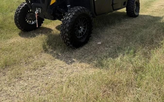 2025 Can-Am® Defender MAX Limited HD10 Desert Tan & Stealth Black