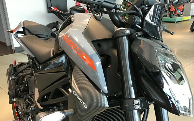 2023 CFMOTO 300NK