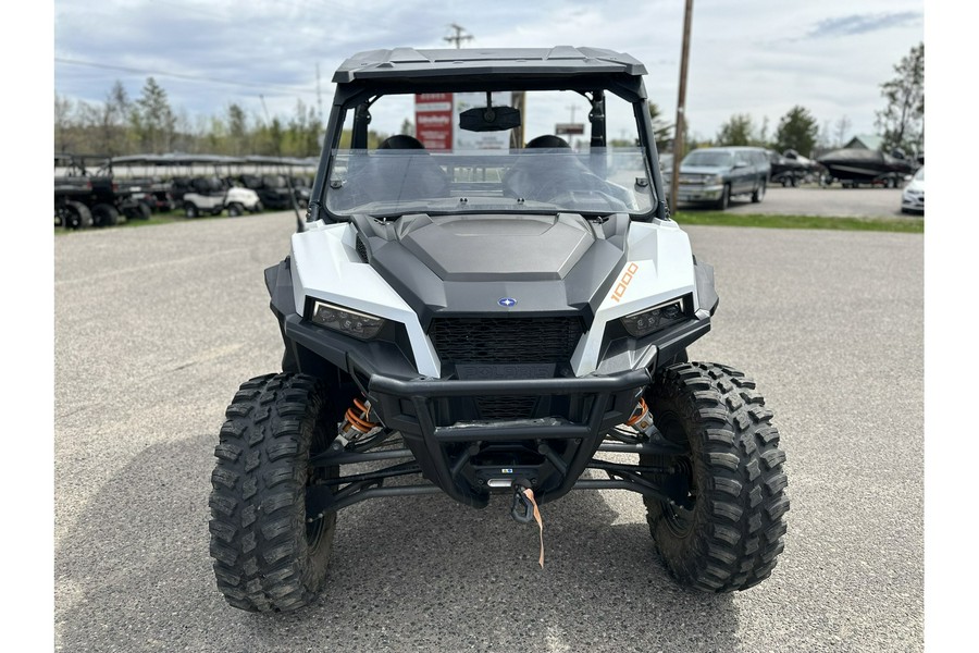 2022 Polaris Industries GENERAL XP 1000 Deluxe