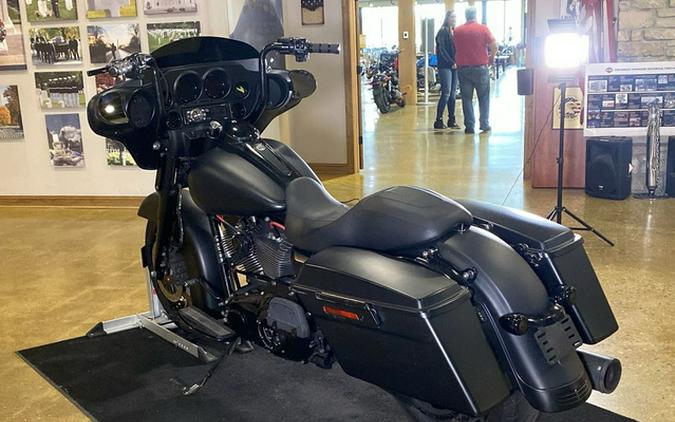 2010 Harley-Davidson FLHX - Street Glide