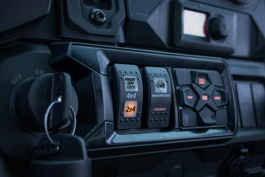 2026 CAN-AM DEFENDER PRO LIMITED CAB HD10