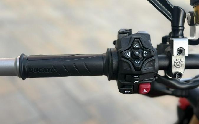 2025 Ducati Streetfighter V2 S