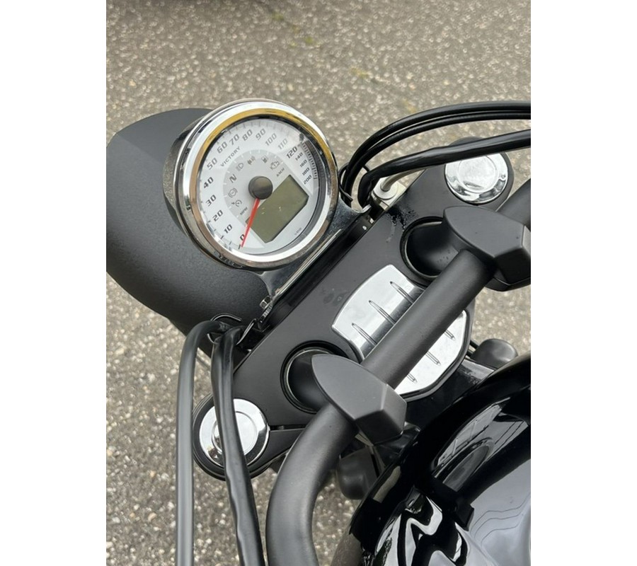 2015 Victory Hammer® 8-Ball®