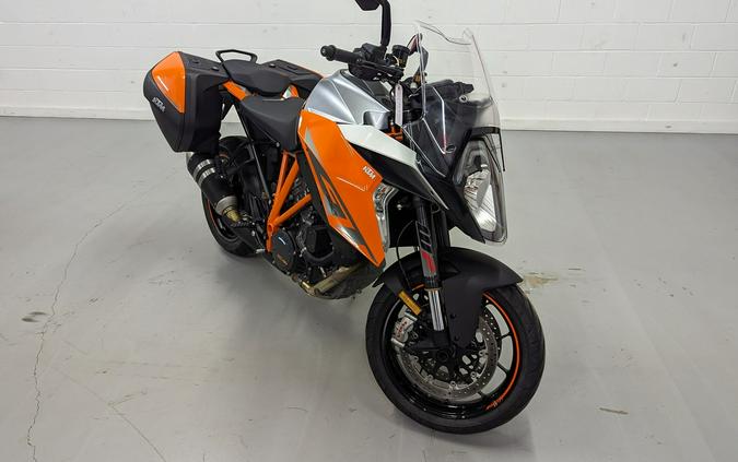 2017 KTM 1290 Super Duke GT