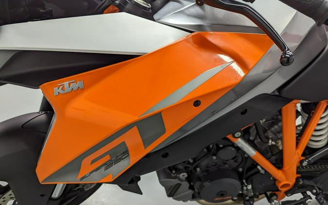 2017 KTM 1290 Super Duke GT