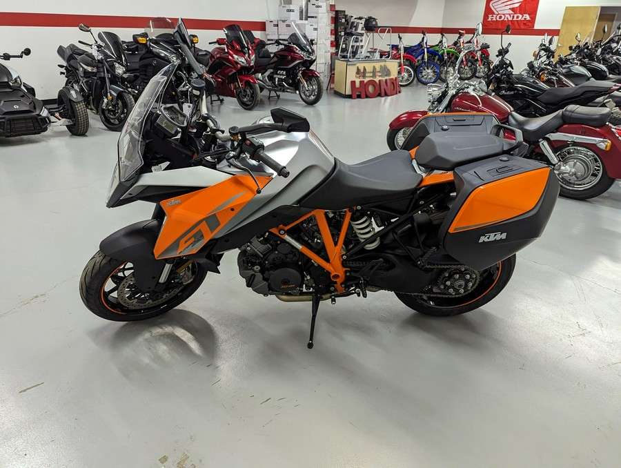 2017 KTM 1290 SUPER DUKE GT