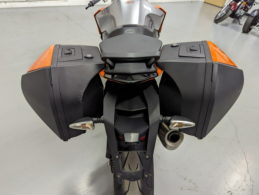 2017 KTM 1290 SUPER DUKE GT