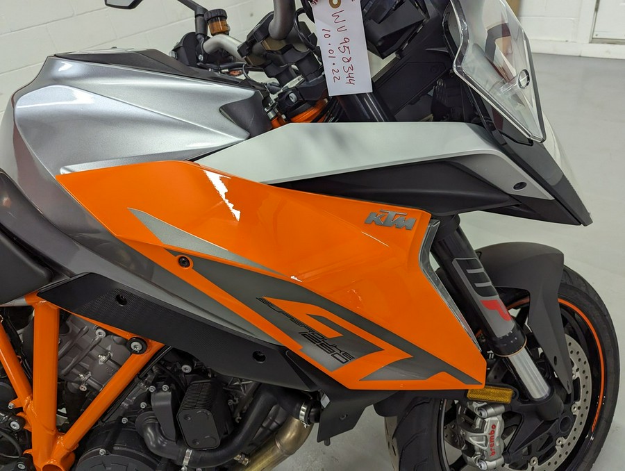 2017 KTM 1290 Super Duke GT