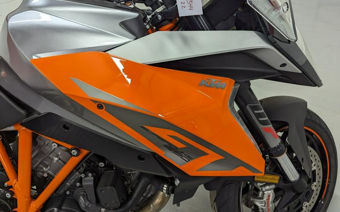 2017 KTM 1290 Super Duke GT