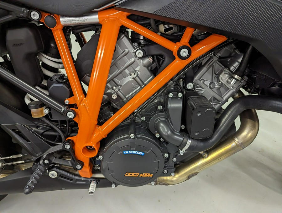 2017 KTM 1290 SUPER DUKE GT