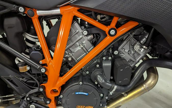 2017 KTM 1290 SUPER DUKE GT