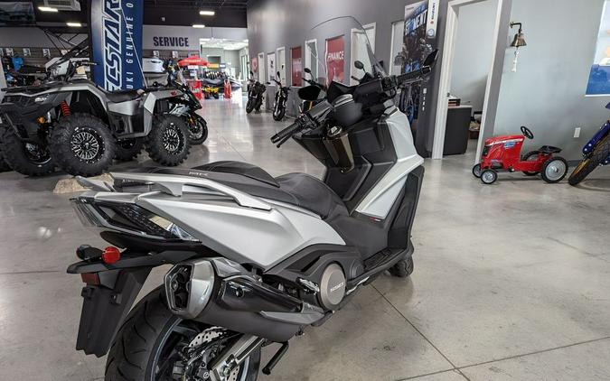 2023 KYMCO AK550i ABS