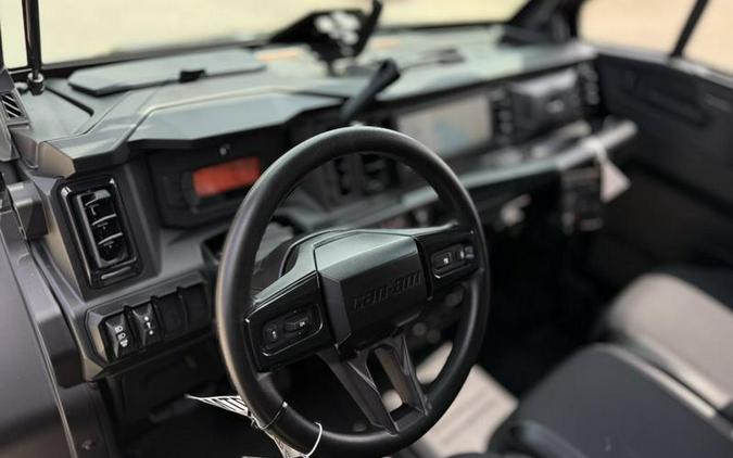 2026 Can-Am® Defender MAX Limited HD11 Desert Tan & Carbon Black