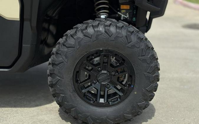 2026 Can-Am® Defender MAX Limited HD11 Desert Tan & Carbon Black