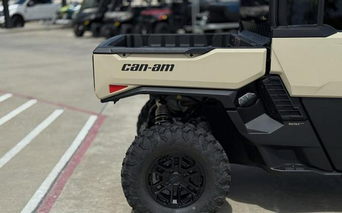 2026 Can-Am® Defender MAX Limited HD11 Desert Tan & Carbon Black