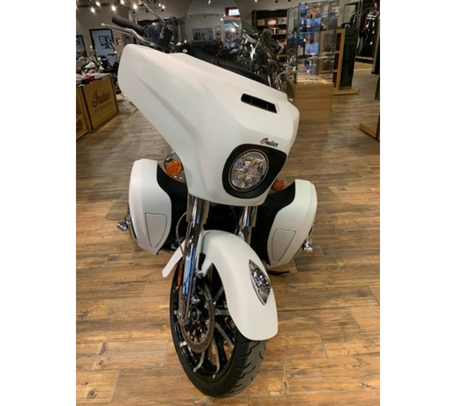 2020 Indian Roadmaster Dark Horse White Smoke