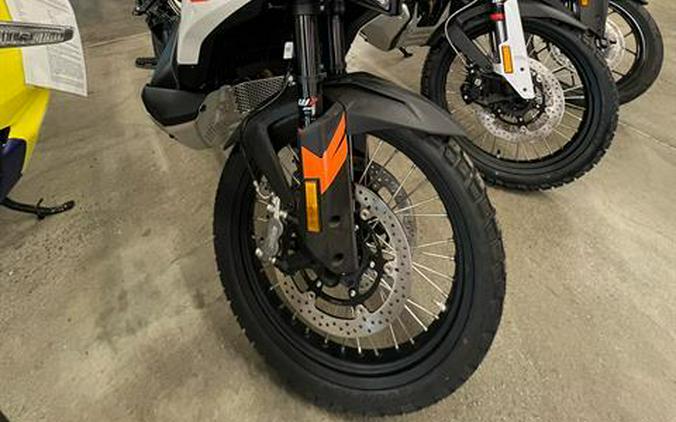 2024 KTM 790 Adventure