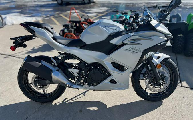2025 Kawasaki Ninja® 500 Base