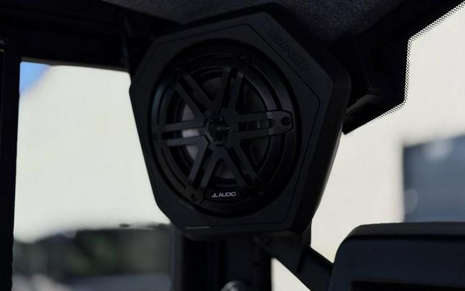 2026 Can-Am® Defender MAX Limited HD11