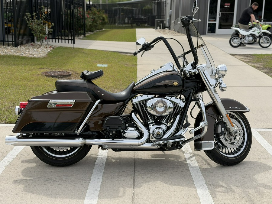 2013 Harley-Davidson® Road King® 110th Anniversary FLHR - B633805