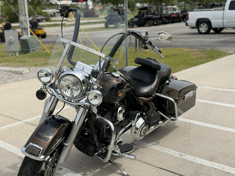 2013 Harley-Davidson® Road King® 110th Anniversary FLHR - B633805