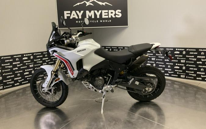 2026 DUCATI DESERT X 896 - 3229D