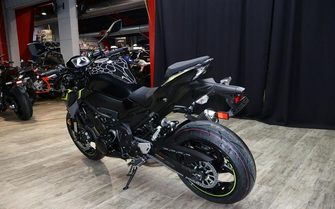 2024 Kawasaki Z900 ABS Metallic Spark Black/Metallic Matte Dark