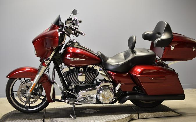 2016 Harley-Davidson Street Glide Special FLHXS