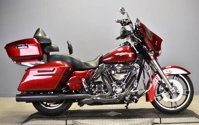 2016 Harley-Davidson Street Glide Special FLHXS