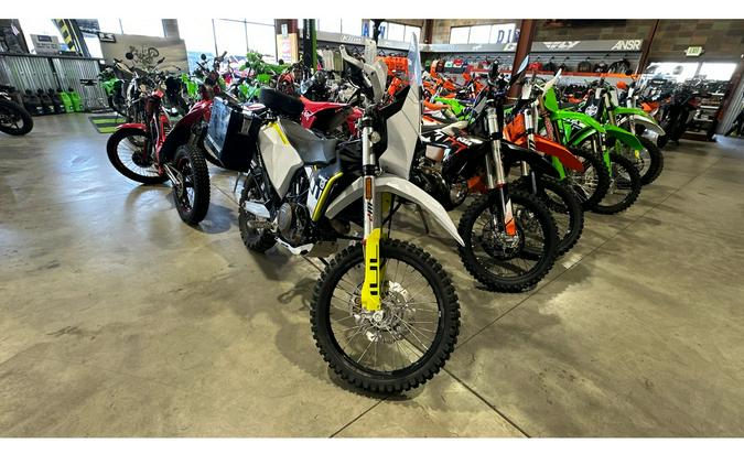 2024 Husqvarna Motorcycles 701 ENDURO