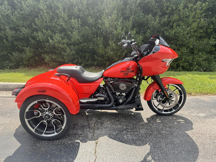 FLTRT 2026 Road Glide 3
