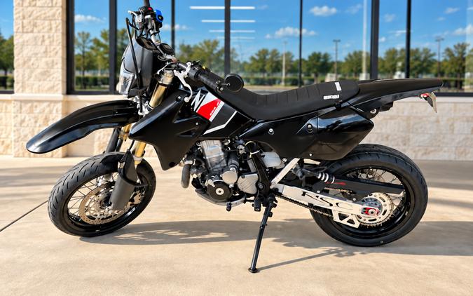 2022 Suzuki DR-Z400SM