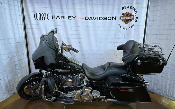 2012 Harley-Davidson Street Glide FLHX Vivid Black