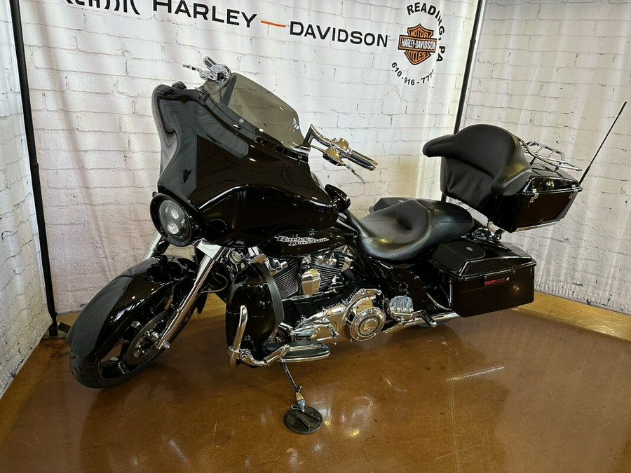 2012 Harley-Davidson Street Glide FLHX Vivid Black