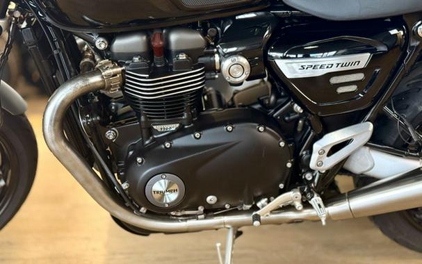 2022 Triumph Speed Twin 1200