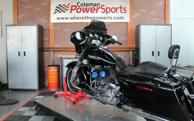 2012 Harley-Davidson® Street Glide Base