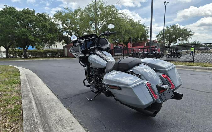 FLTRX 2026 Road Glide