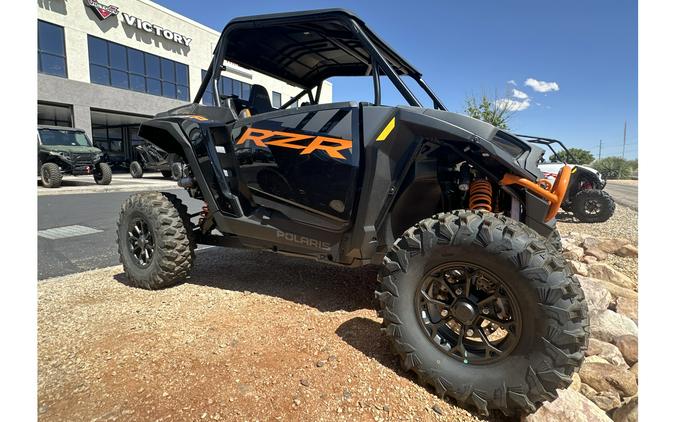 2024 Polaris Industries RZR XP 1000 PREMIUM - M TITANIUM, O BLACK