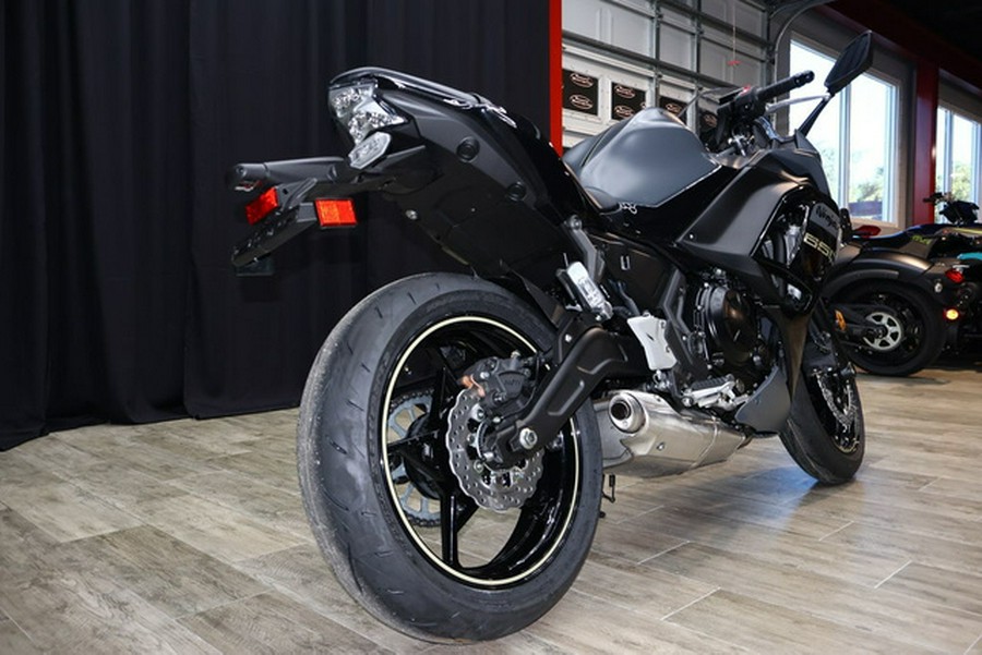 2024 Kawasaki Ninja 650 Metallic Matte Dark GrayMetallic Spark