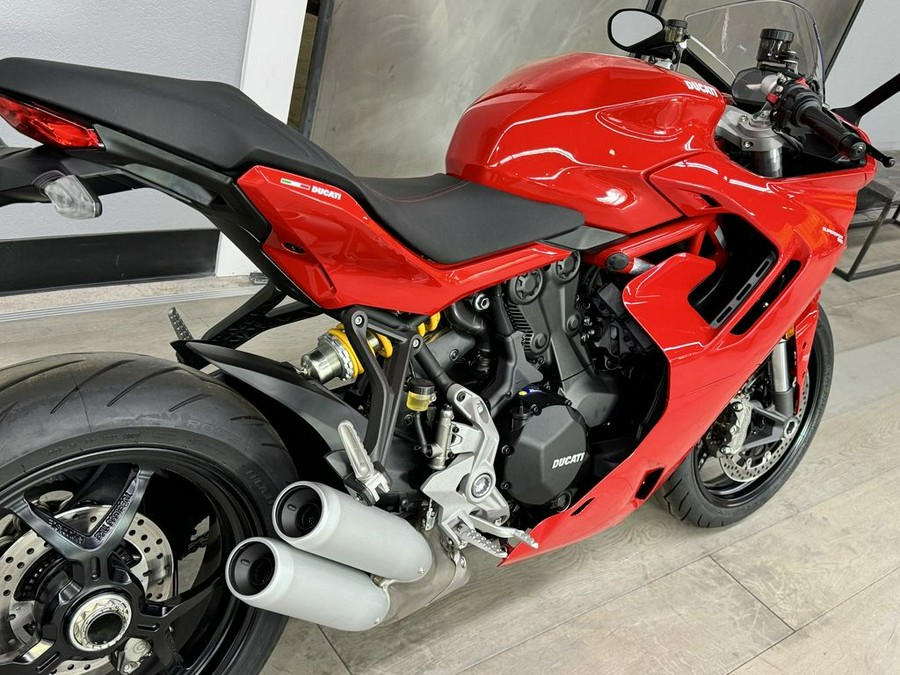 2024 Ducati Supersport 950 Red