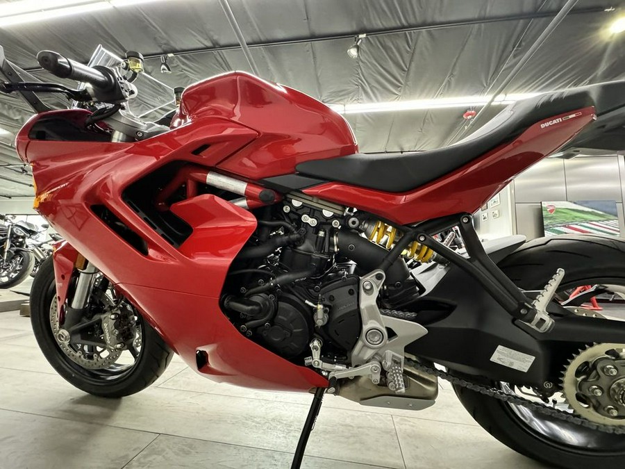 2024 Ducati Supersport 950 Red