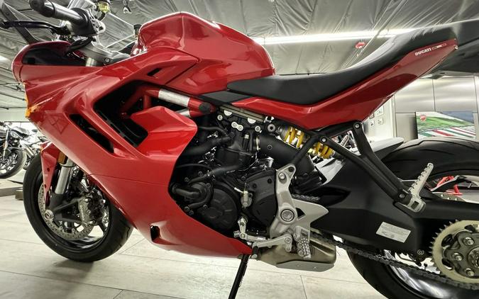 2024 Ducati Supersport 950 Red