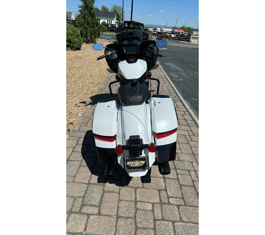 2025 Indian Motorcycle Challenger® Elite