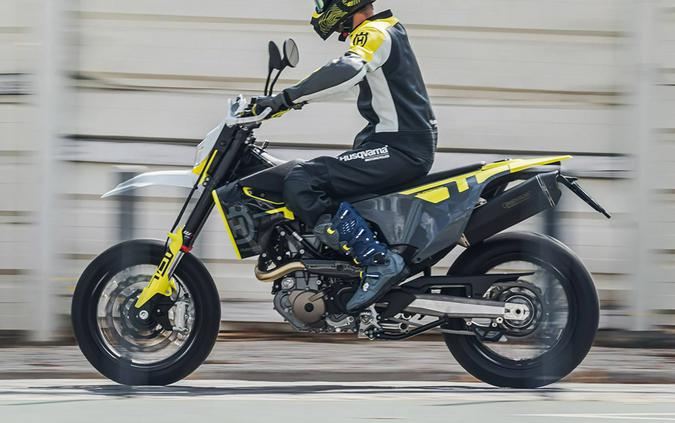 2024 Husqvarna 701 Supermoto