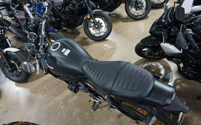 2025 Kawasaki ZR900NSFNL