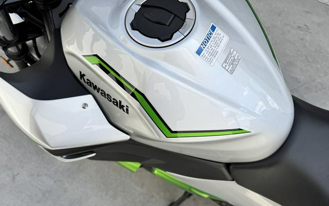 2024 Kawasaki Ninja® 7 Hybrid ABS