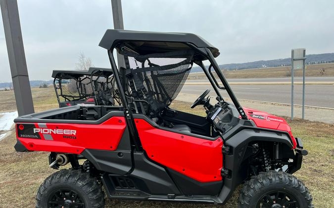 2023 Honda Pioneer 1000 Deluxe