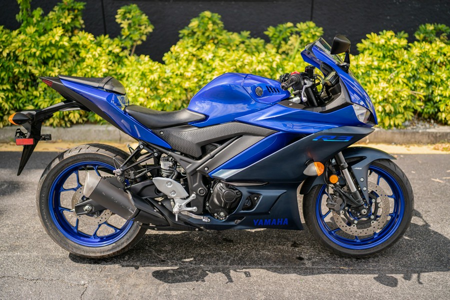 2022 Yamaha YZF-R3 ABS